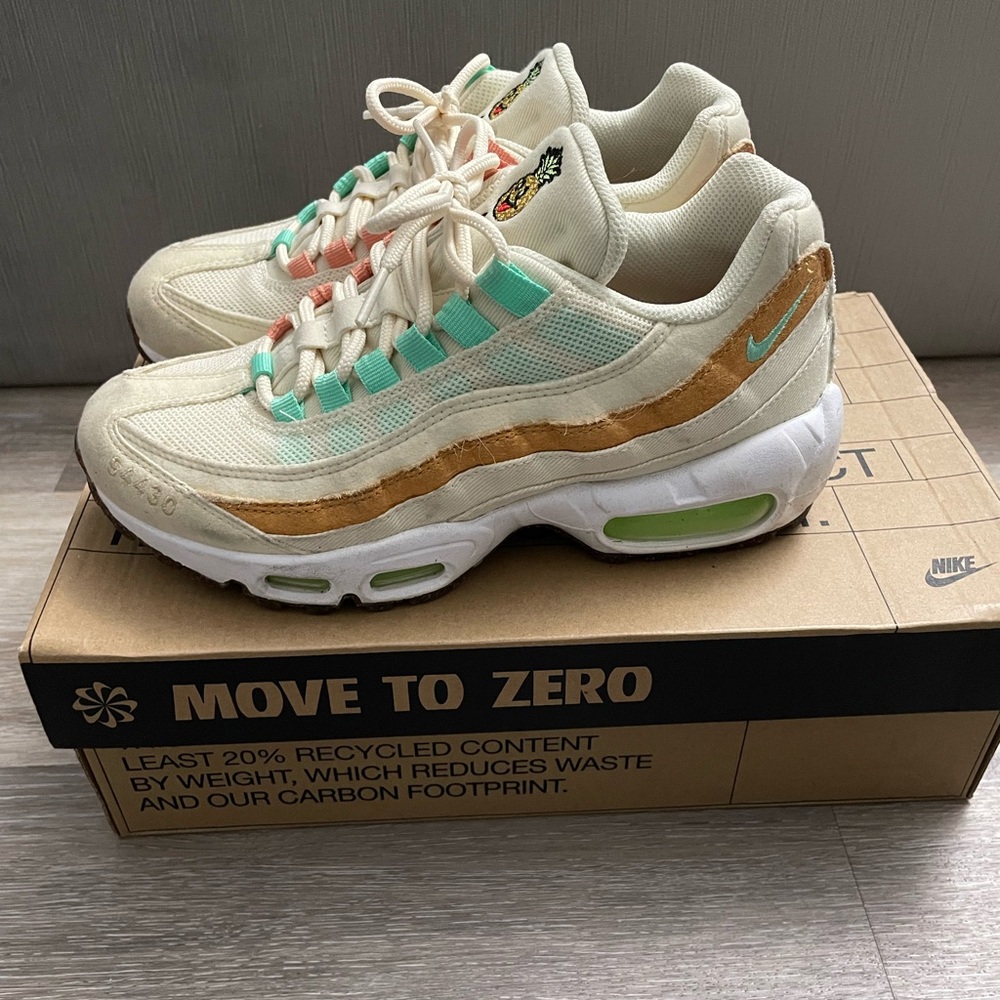 Nike Air Max 95 NRG Happy Pineapple Size 5Y/ 6.5W